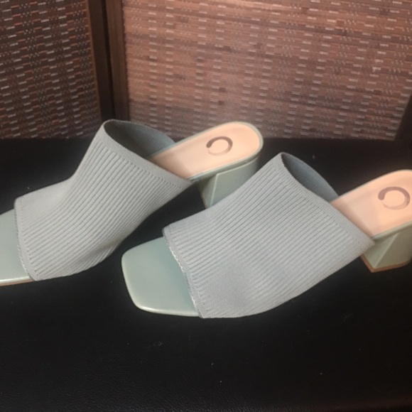 3inch Block Heel, Light weight Fabric Upper. Square Toe - Picture 10 of 10